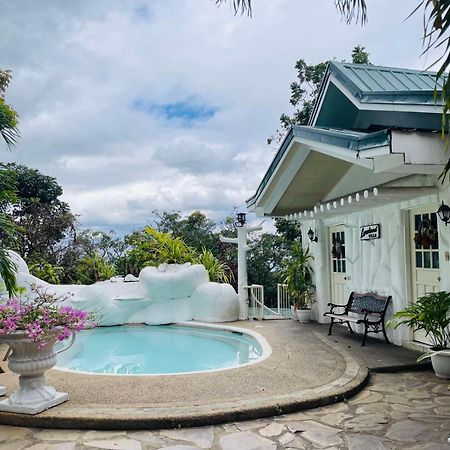 Loreland Farm Resort Antipolo Extérieur photo