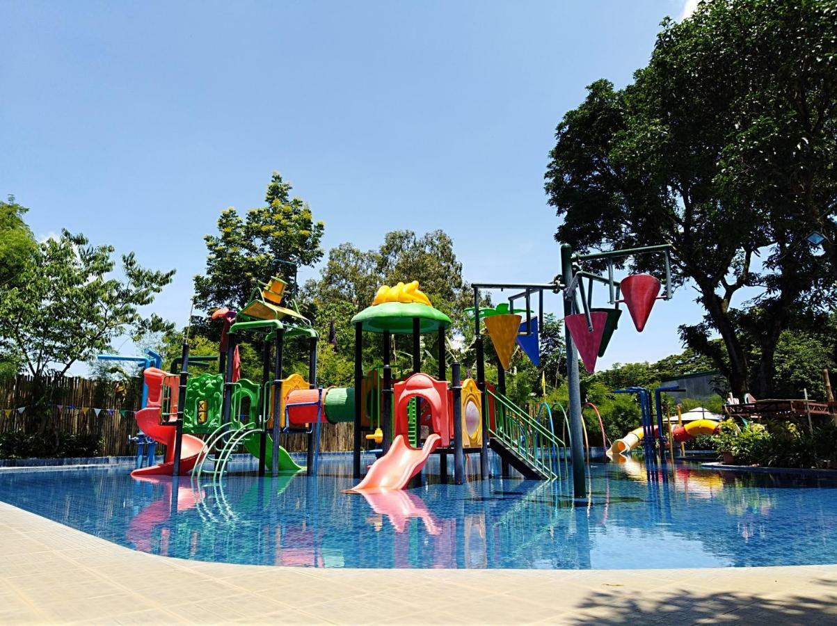 Loreland Farm Resort Antipolo Extérieur photo
